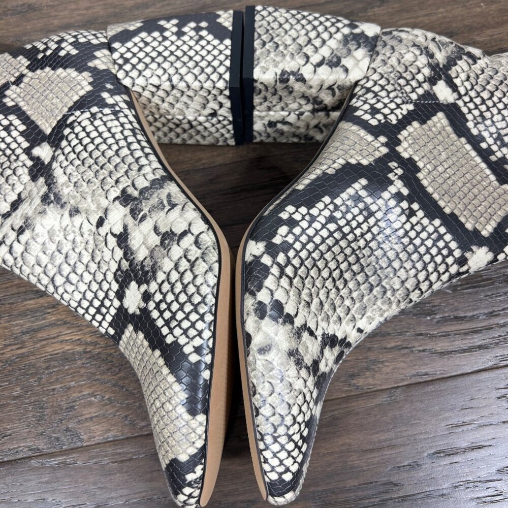 ANTHROPOLOGIE SILENT D Cara Heeled Ankle Boot Snakeskin Print Gray Sz 40 NWOB - Picture 6 of 9